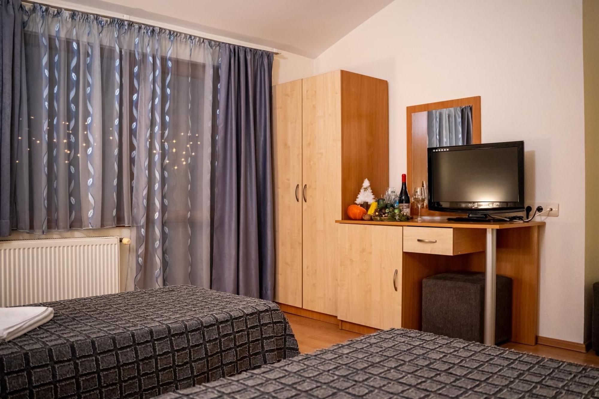 Matsurev Han Bansko Luaran gambar